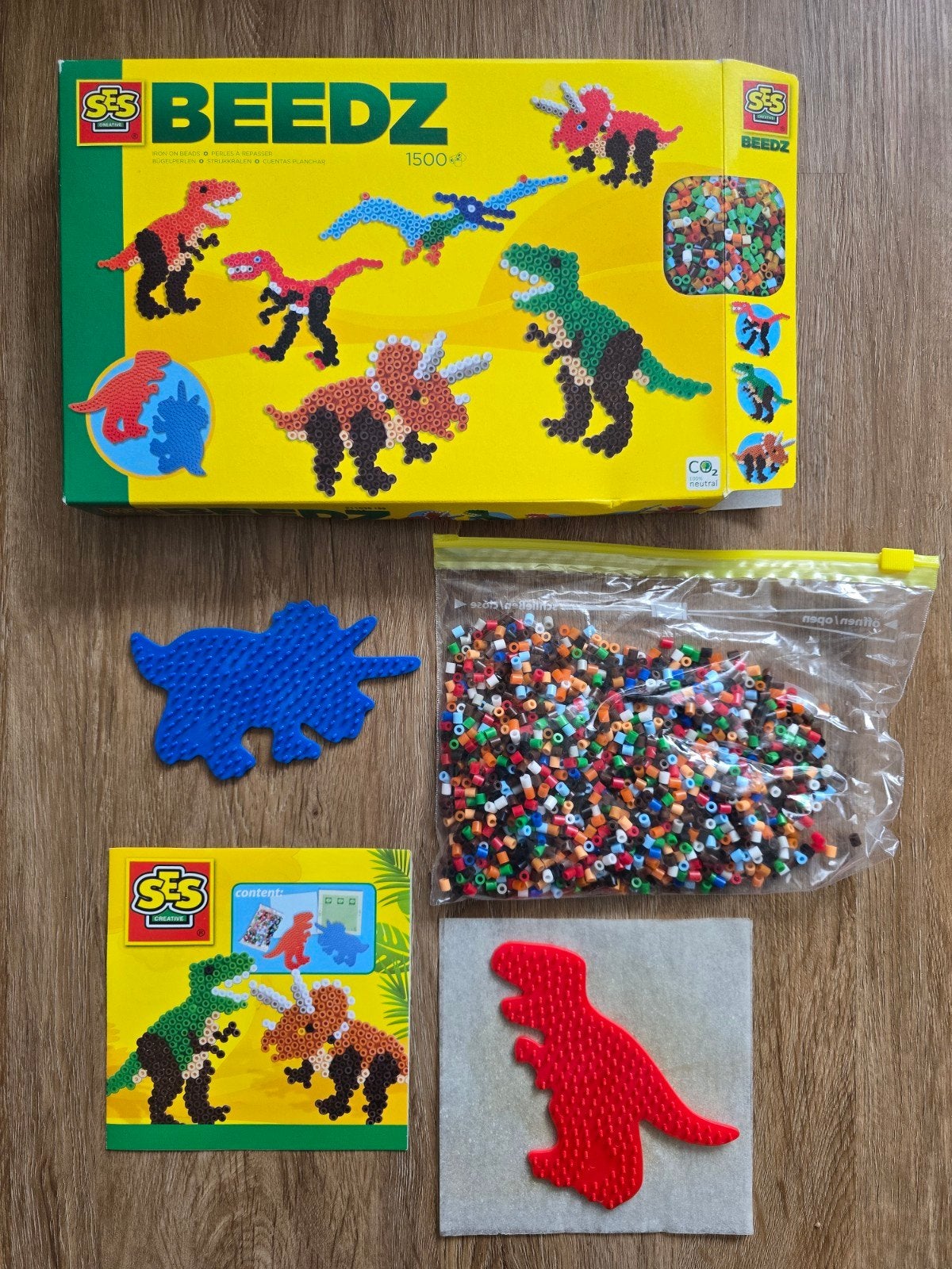 SES Beedz Strijkkralen Dinosaurus Set - Gebruikt, Ophalen of Verzenden, Gebruikt, Knutselen
