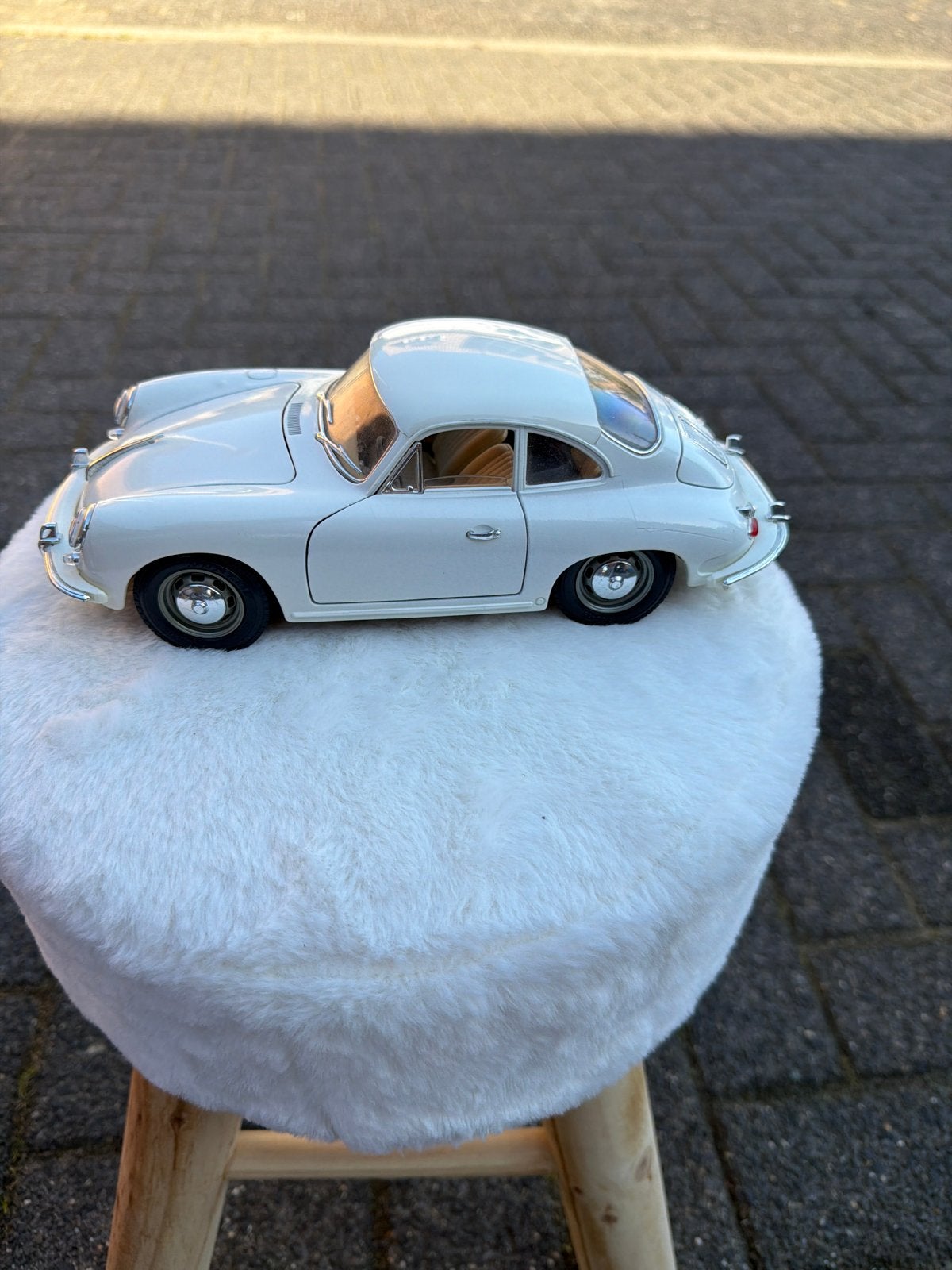 Bburago Porsche 356 B (1961) schaalmodel 1:18, Ophalen of Verzenden, Gebruikt, Auto, Bburago