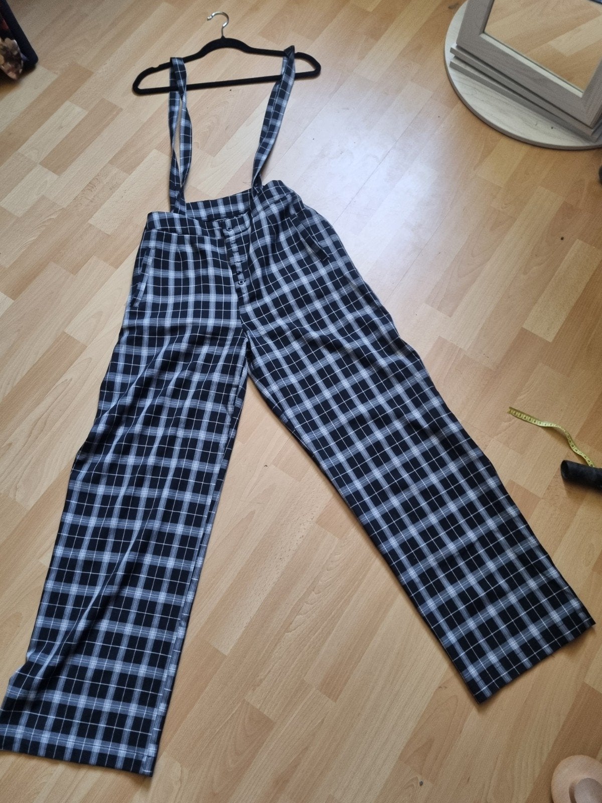 Voodoo Vixen geruite broek met bretels - Maat 42/44 (L), Voodoo Vixen, Zwart, Maat 42/44 (L), Ophalen of Verzenden