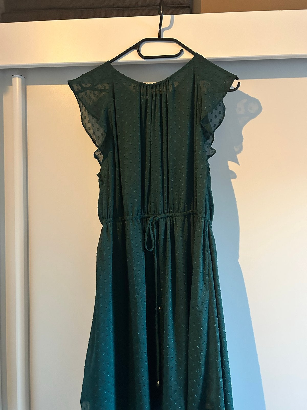H&M Groene Jurk met Stippen en Strikceintuur Maat 42, Kleding | Dames, Maat 42/44 (L), Ophalen of Verzenden, Zo goed als nieuw