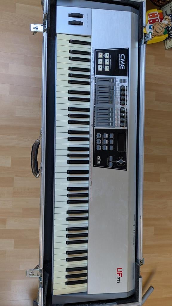 CME UF70 keyboard met flightcase, Ophalen, Gebruikt, 61 toetsen, Overige merken