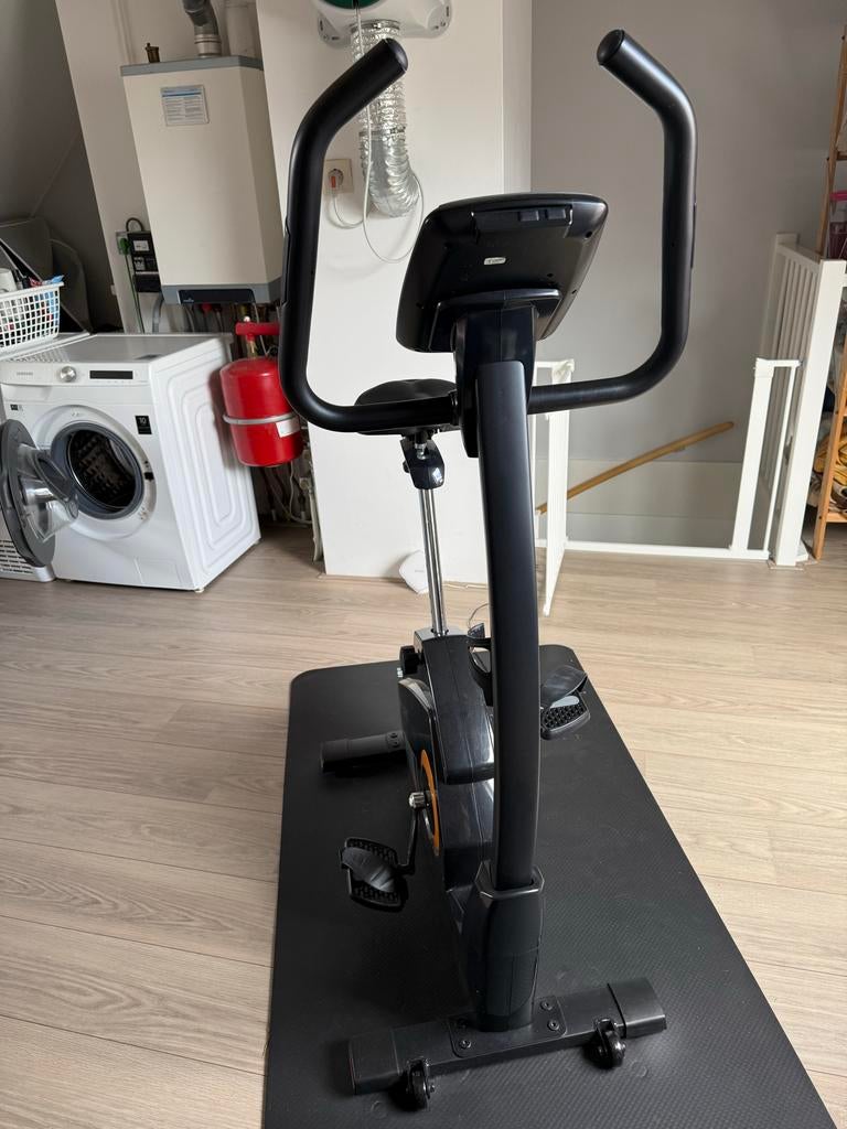 Flow Fitness Stelvio iConsole Ergometer Hometrainer, Ophalen, Zo goed als nieuw, Metaal, Benen