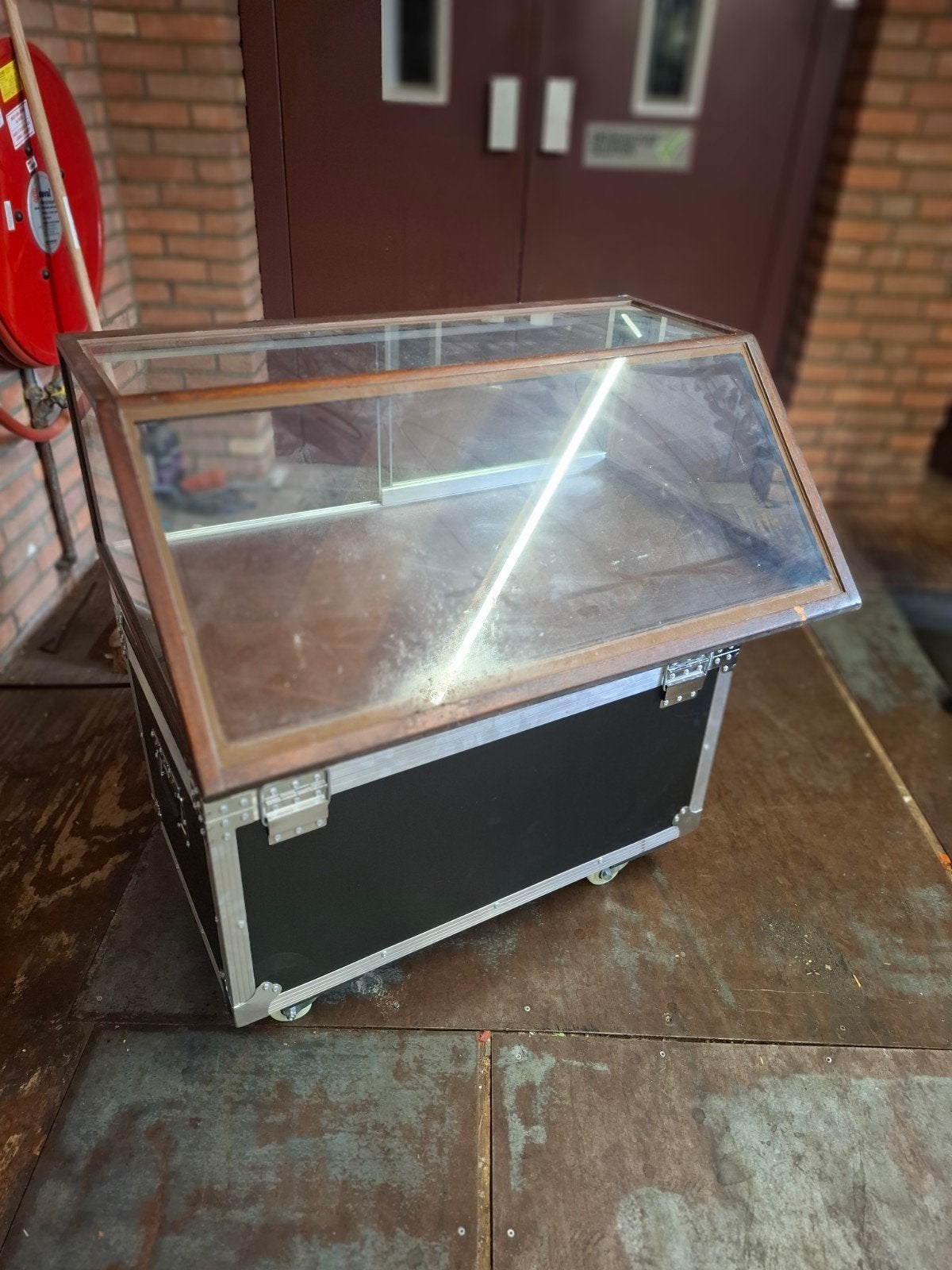 Antieke vitrinekast, Huis en Inrichting, Gebruikt, 50 tot 100 cm, 25 tot 50 cm, Met deur(en)