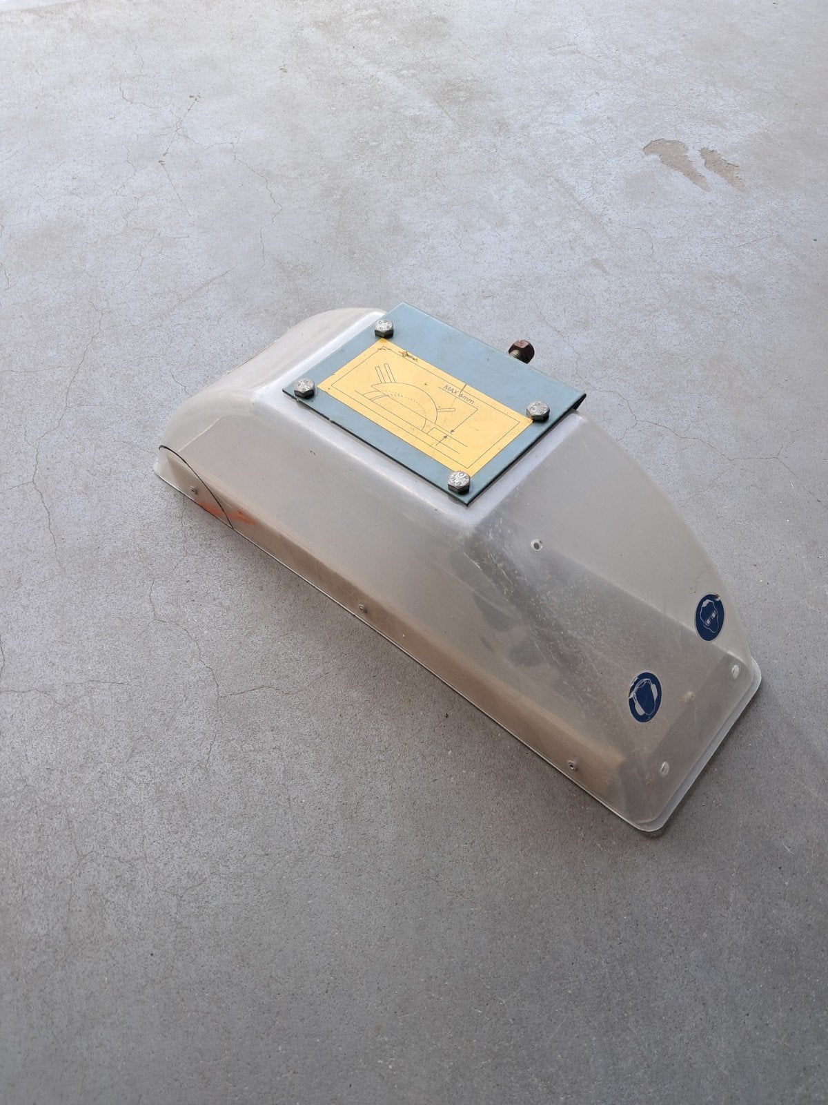 Gjerde 1203 beschermkap zaagmachine, Ophalen