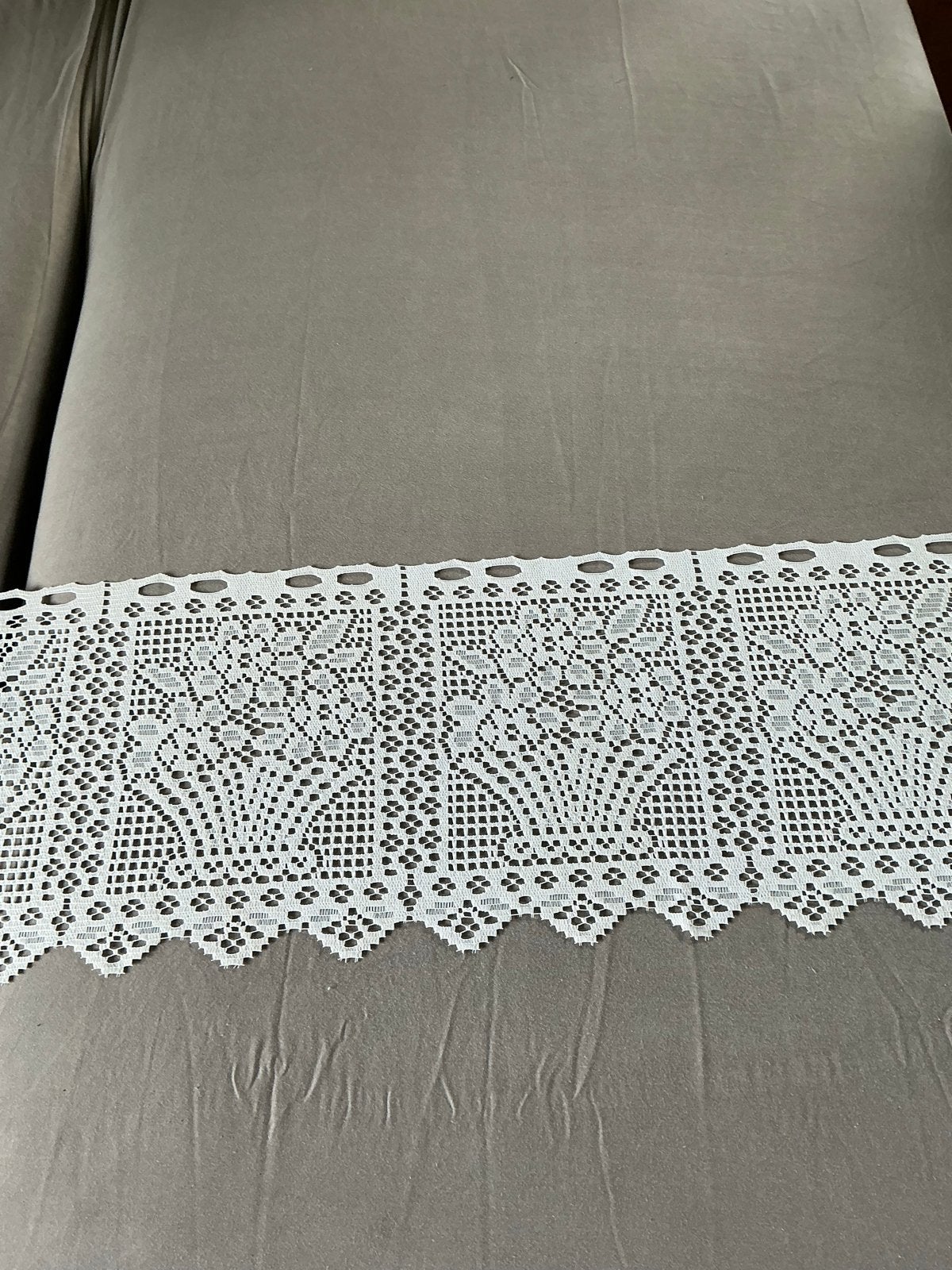 Vitragestrook kantpatroon bloemen in mand 2,96 m x 0,30 m, Ophalen, Vitrage, Gebruikt, Wit