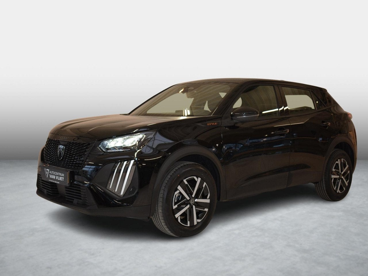 Peugeot 2008 1.2 Hybrid 145 Style Navigatie | Automaat, Automaat, Stof, Gebruikt, 1199 cc