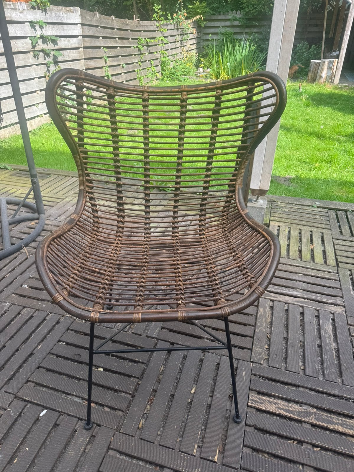Mooie bruine vlinderstoel, Ophalen, Gebruikt, Bruin, Riet of Rotan