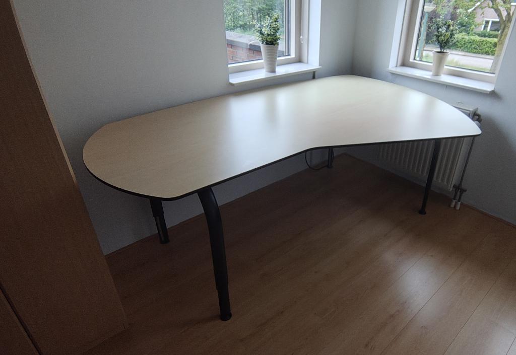 Modern (hoek) bureau, Ophalen, Gebruikt, 120 cm, Hoekbureau
