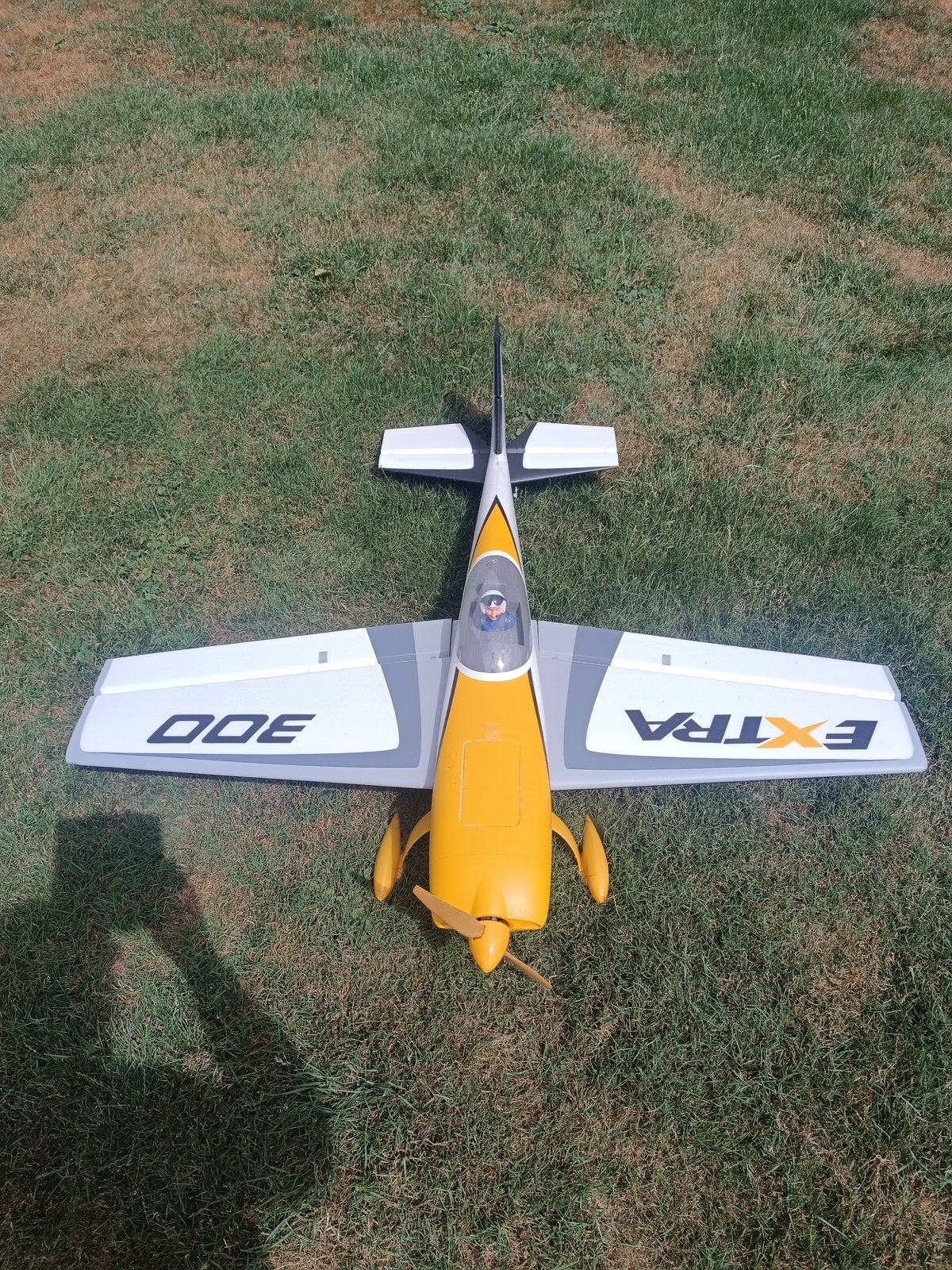 EXTRA 300 BNF E-FLITE, Ophalen, Zo goed als nieuw