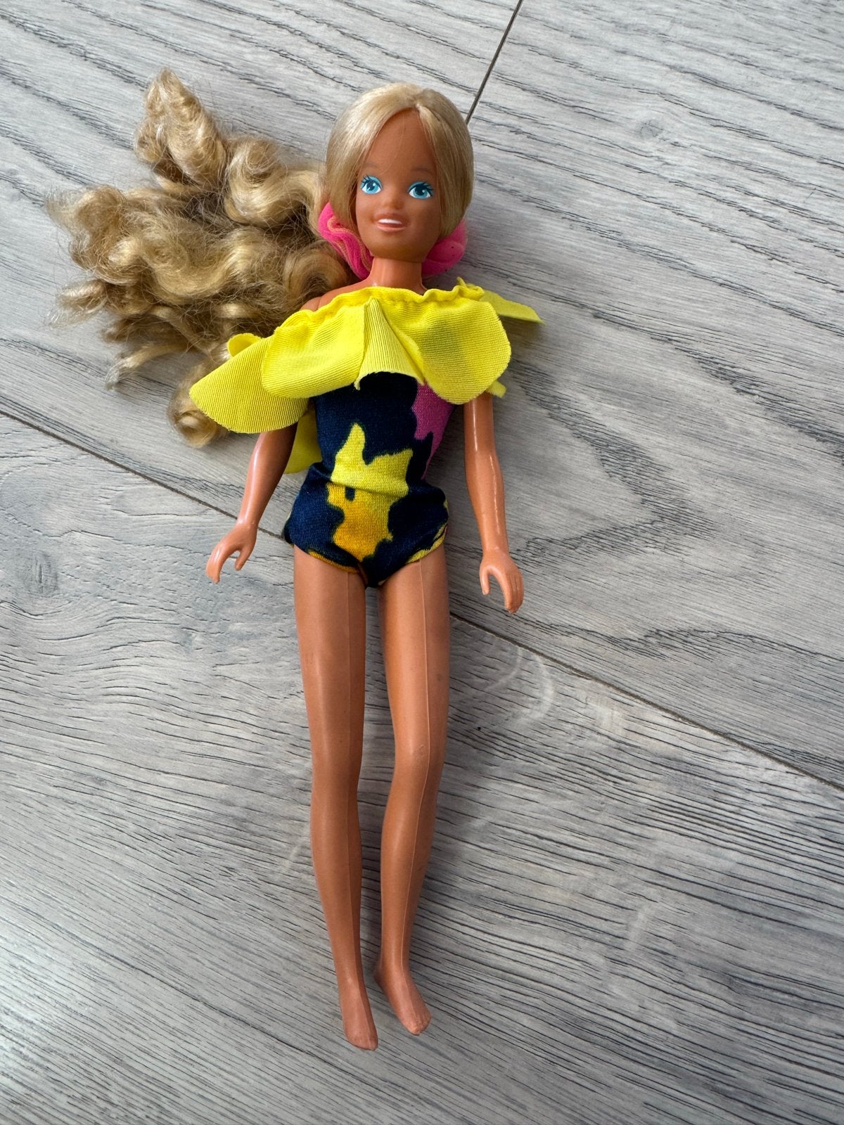 Vintage Barbie pop Mattel Inc. 1967 met originele kleding, Ophalen of Verzenden, Gebruikt, Barbie