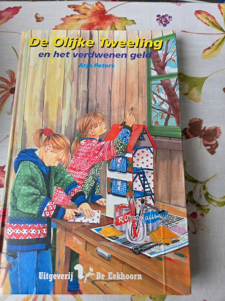 De Olijke Tweeling en het verdwenen geld - Arja Peters, Ophalen of Verzenden, Gelezen, Arja Peters, Fictie algemeen
