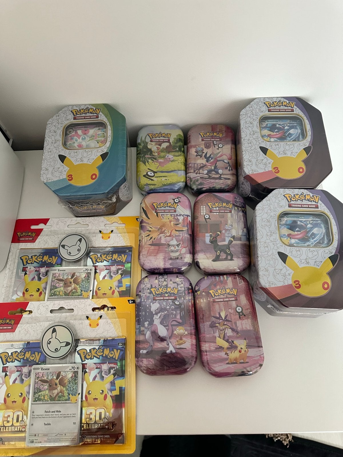 Pokémon : Tins, Boosters en Celebrations 30th ex tin, Ophalen of Verzenden, Nieuw, Overige typen