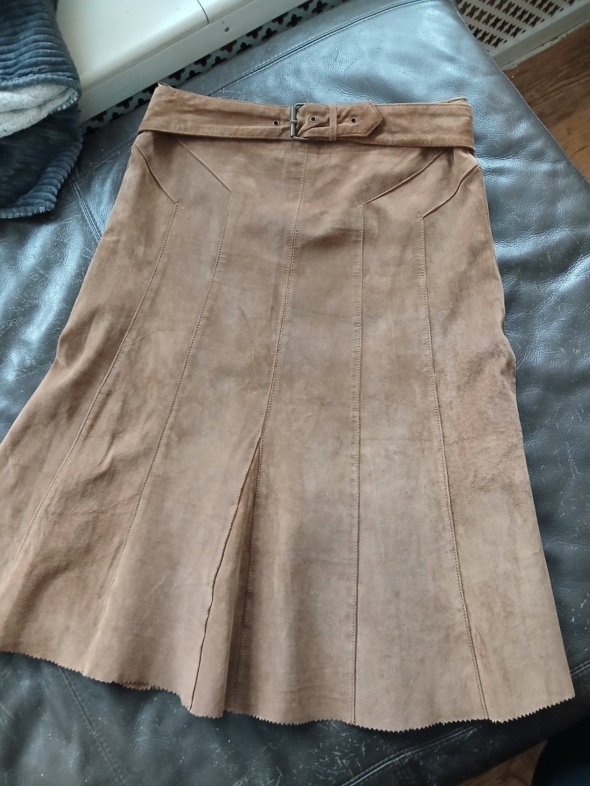 suede rok "the barn", Kleding | Dames, Maat 38/40 (M), Ophalen of Verzenden, Zo goed als nieuw, Onder de knie