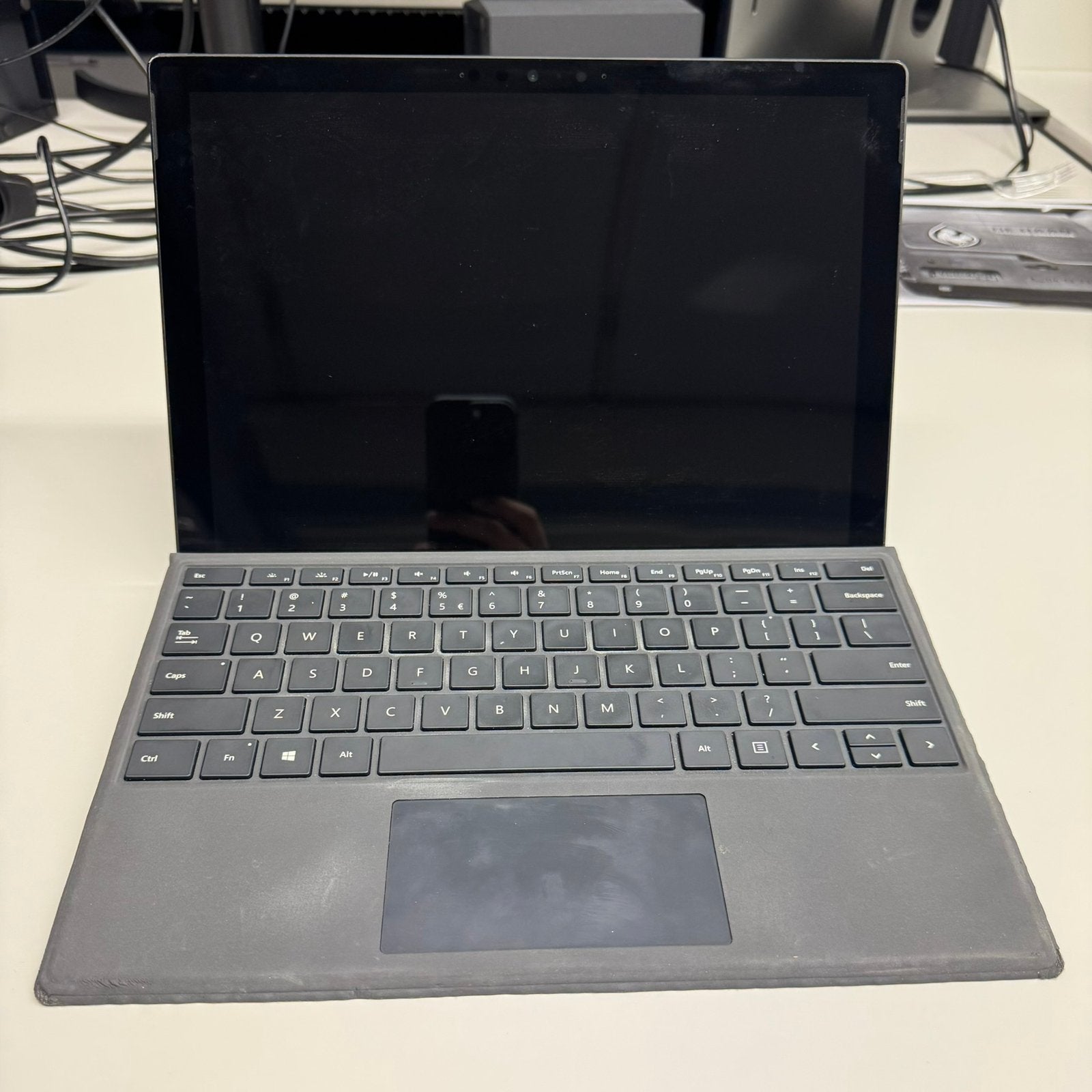 Microsoft Surface Pro 7 + Type Cover | Windows 11, Ophalen of Verzenden, Zo goed als nieuw, Batterij