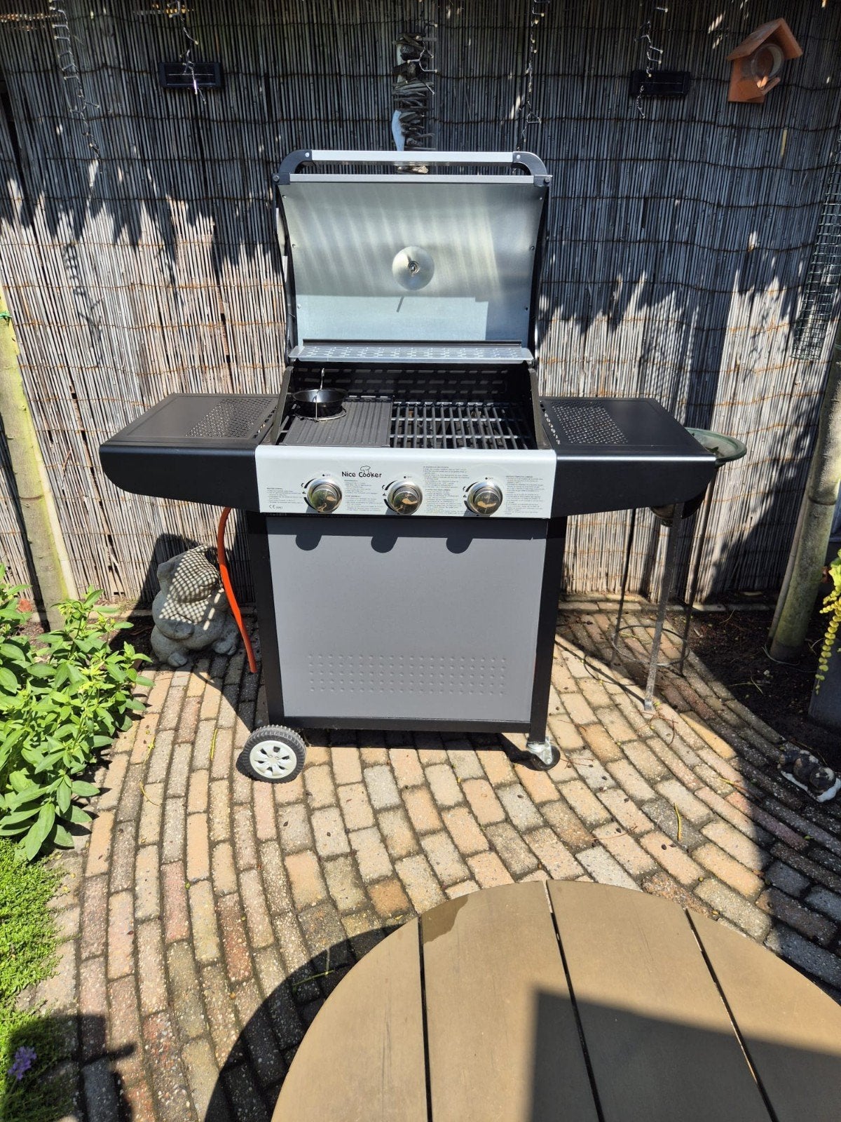 gasbarbecue 1 keer gebruikt z.g.a.n., Ophalen, Zo goed als nieuw