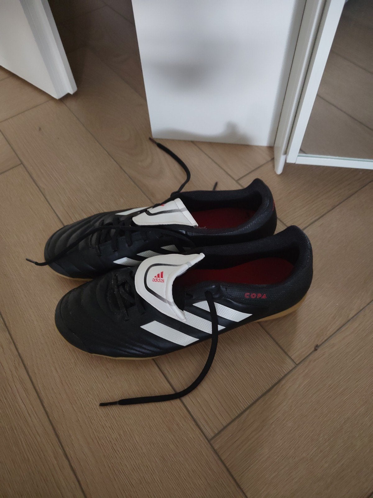 Adidas copa zaalvoetbalschoenen, Ophalen, Zo goed als nieuw, Schoenen