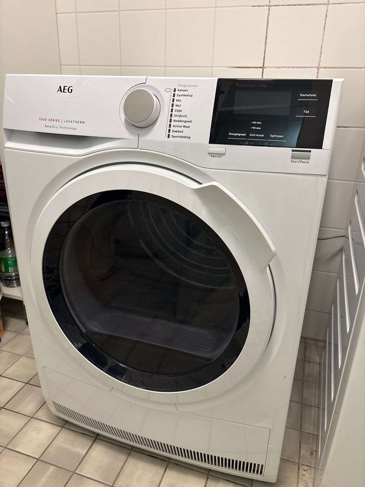 AEG 7000 Series SensiDry warmtepompdroger 8 kg zeer netjes, Witgoed en Apparatuur, Ophalen, 8 tot 10 kg, Zo goed als nieuw, Voorlader