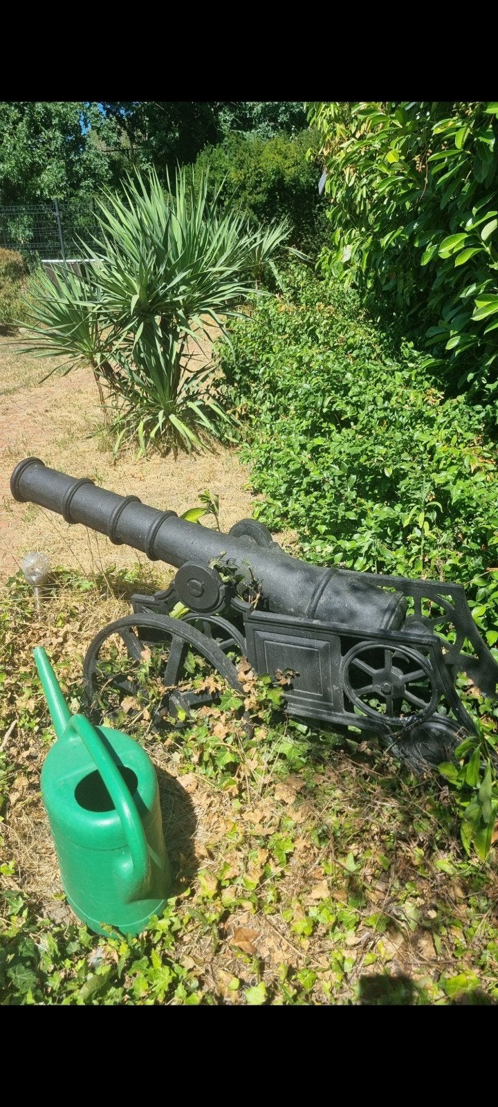 Decoratieve gietijzeren kanon voor tuin of erf, Ophalen