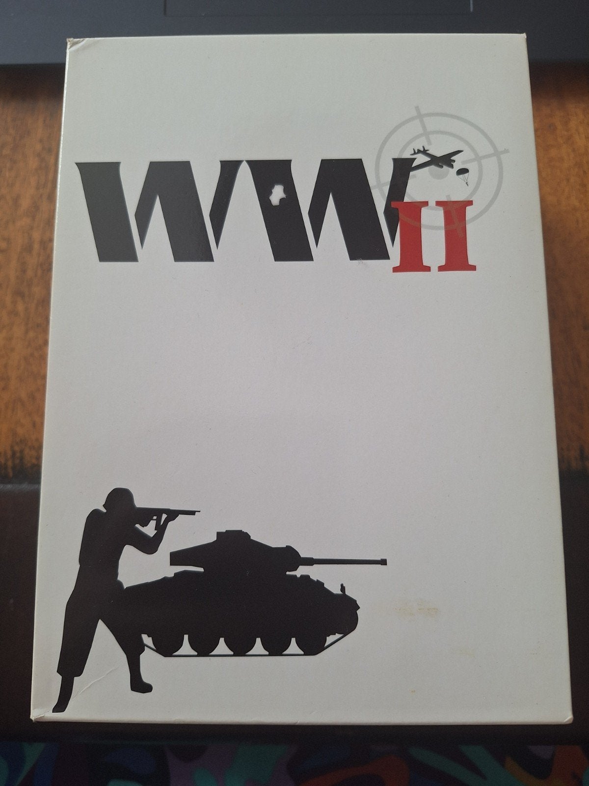 WWII DVD Boxset - 5 films, 2 nog in folie, Vanaf 16 jaar, Nederlands, Ophalen of Verzenden, Inclusief doosje