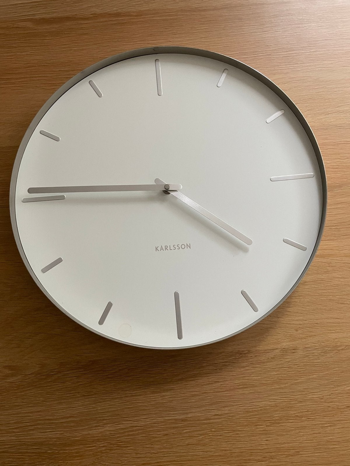 Zo goed als nieuwe Karlsson wandklok, Wandklok, Wit, Analoog, Ophalen of Verzenden