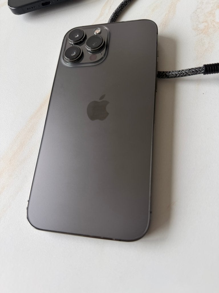 iphone 13 pro max 256GB grafiet 86% batterijconditie, Telecommunicatie, Mobiele telefoons | Apple iPhone, 256 GB, 86 %, Zwart