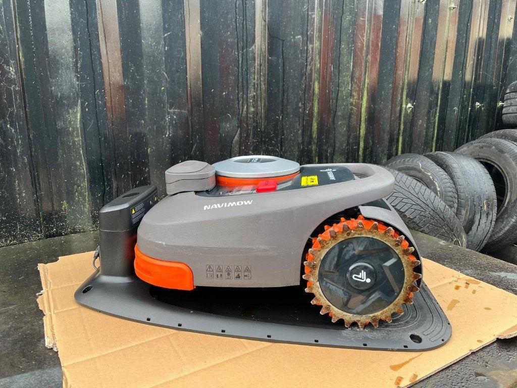 Segway navimow H3000E-VF - GPS robotmaaier - 3000m2, Ophalen, Spangahoekweg 67, Gebruikt, Segway Navimow
