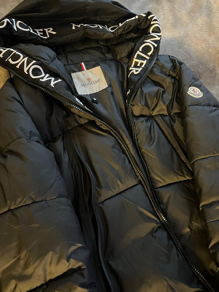Moncler Winterjas Zwart Maat M, Kleding | Dames, Jassen | Winter, Ophalen of Verzenden, Zo goed als nieuw, Maat 38/40 (M), Zwart