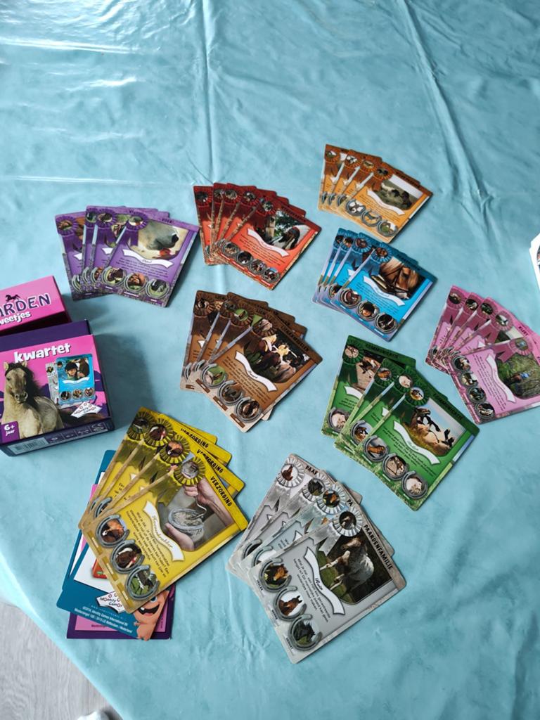 Paarden weetjes kwartet, Een of twee spelers, Ophalen of Verzenden, Gebruikt