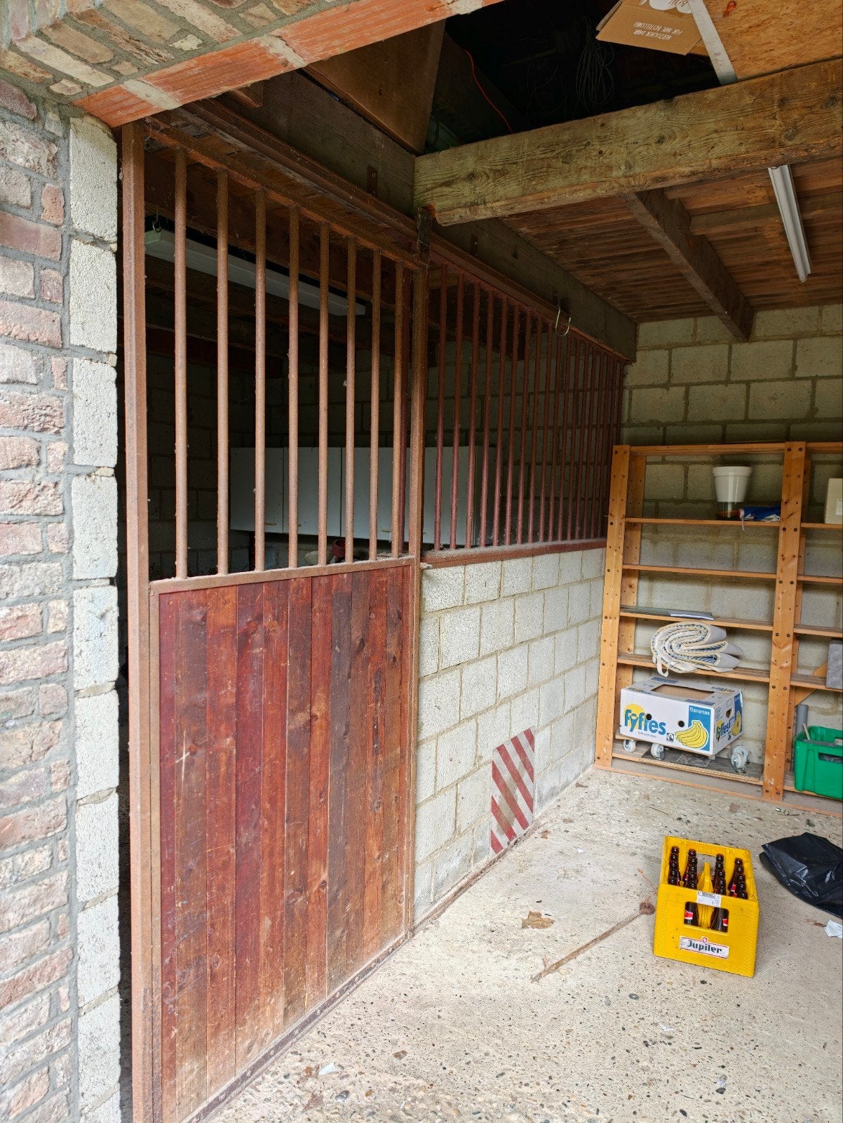 Paardenstal deuren, paardenstal ijzerwerk, Ophalen, Gebruikt