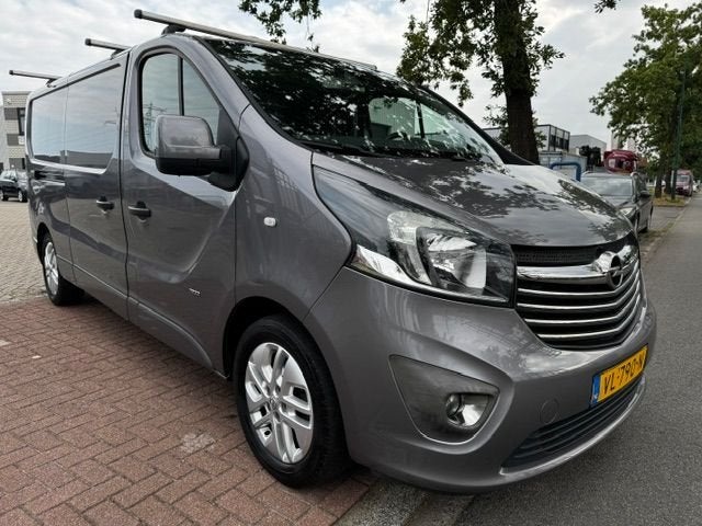 Opel Vivaro 1.6 CDTI 120pk L2 H1 Sport Edition 154.000km 1e, Voorwielaandrijving, Euro 5, Stof, Gebruikt