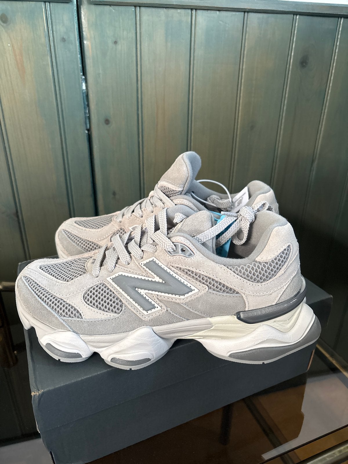 New Balance 9060 - Gloednieuw size 39.5, Ophalen of Verzenden, Nieuw, Overige kleuren, Sneakers of Gympen
