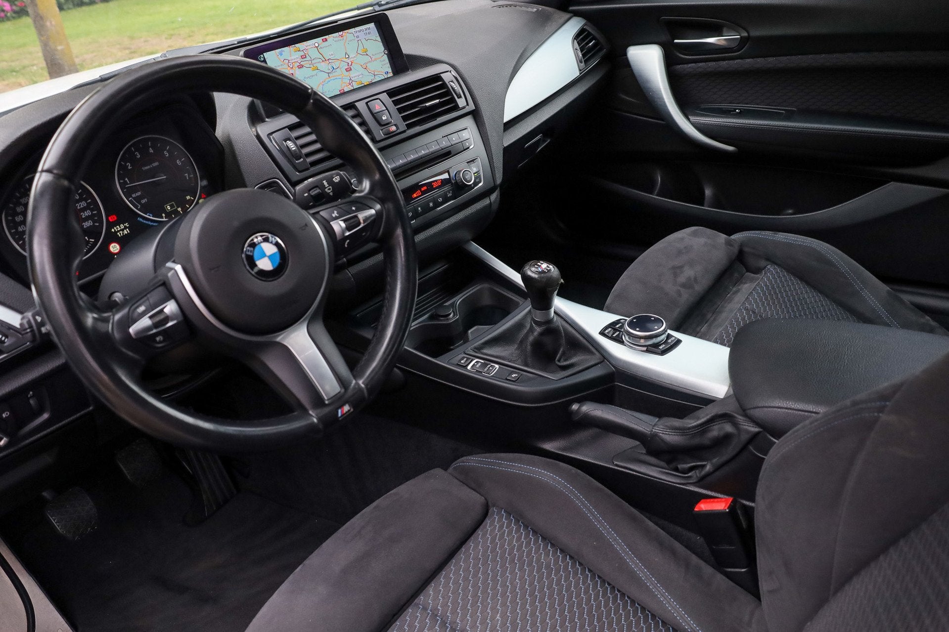 BMW 2-serie Coupé M235i High Executive | M-pakket | Panoram, Auto's, Dealer onderhouden, Achterwielaandrijving, Gebruikt, 327 pk