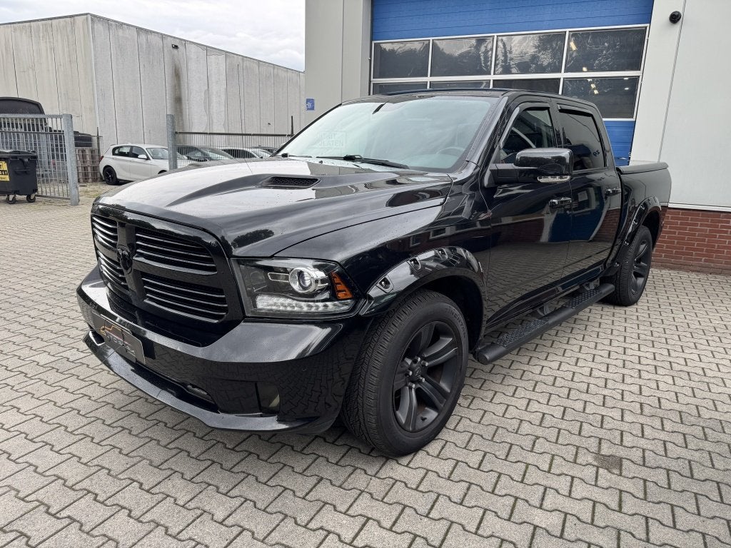 Dodge Ram 1500 5.7 V8 4x4 CC 5'7 Li *Vol Opties* Orig NL*, Auto's, Automaat, Gebruikt, 5654 cc, 402 pk