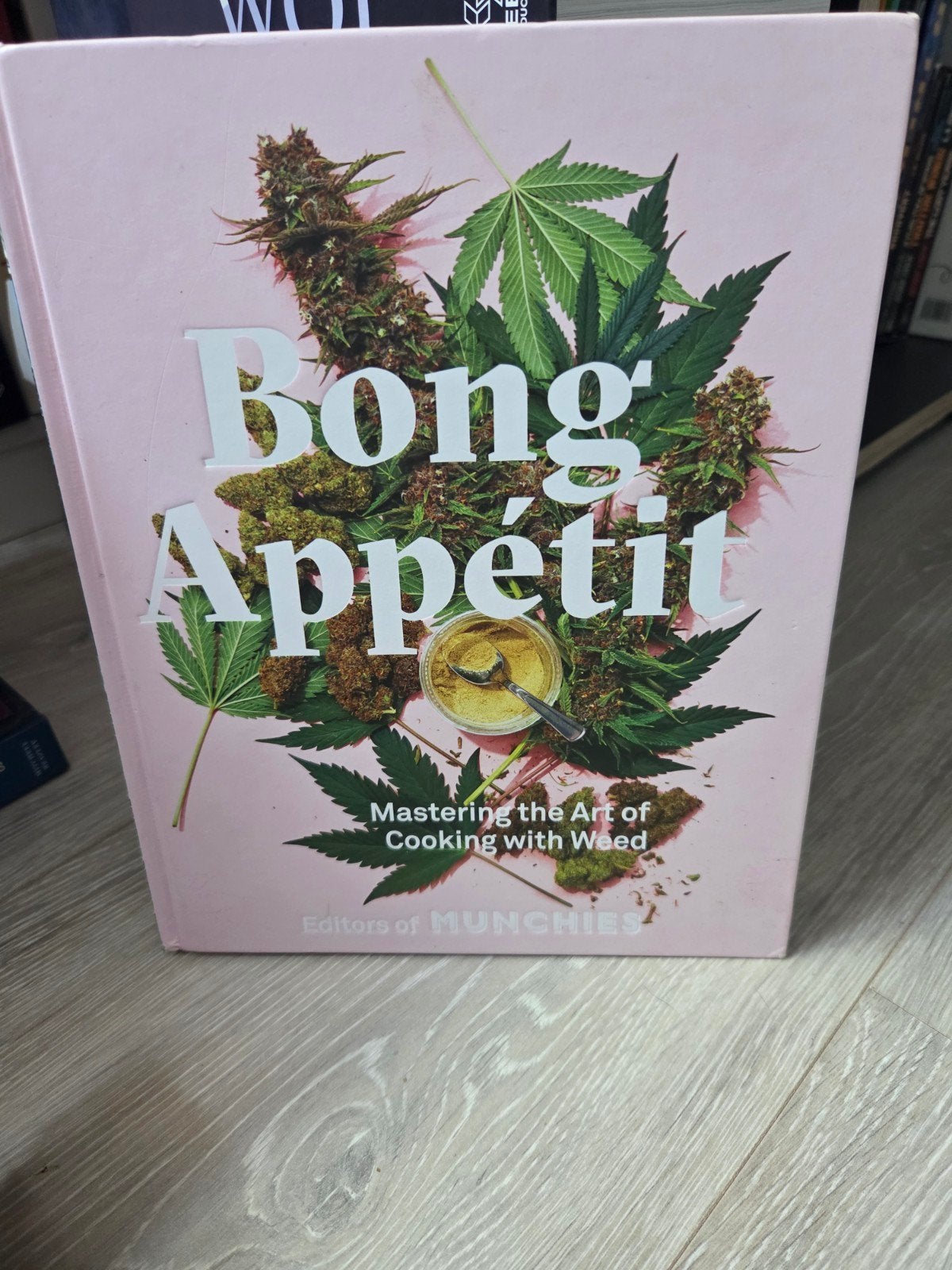 Bong Appétit - Koken met weed, Ophalen of Verzenden, Zo goed als nieuw, Nederland en België