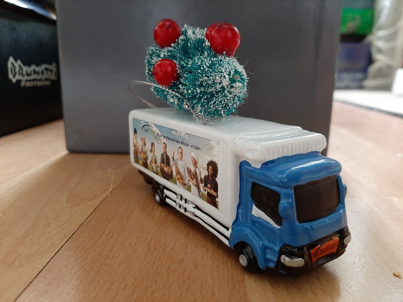 Bidfoot auto kerstbal., Diversen, Kerst, Ophalen of Verzenden