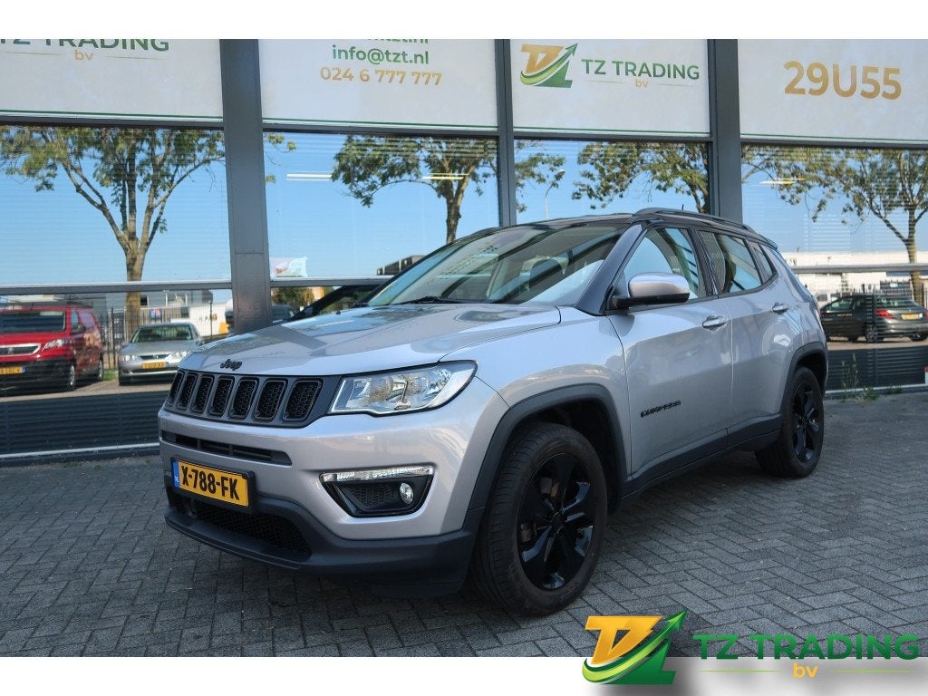 Jeep Compass 1.4 M.Air Limited Night Eagle met 55.874 km !, Auto's, Jeep, 450 kg, Gebruikt, 4 cilinders, Parkeersensor