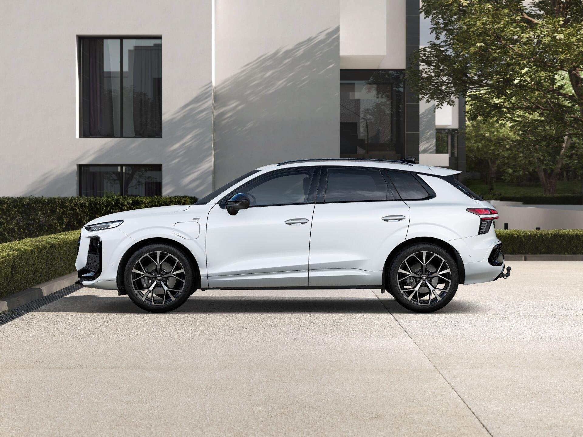 Audi Q3 1.5 e-hybrid 272pk S Edition | Panoramadak | Trekhaa, Auto's, Audi, 12 maanden, 1800 kg, 1498 cc, 4 cilinders