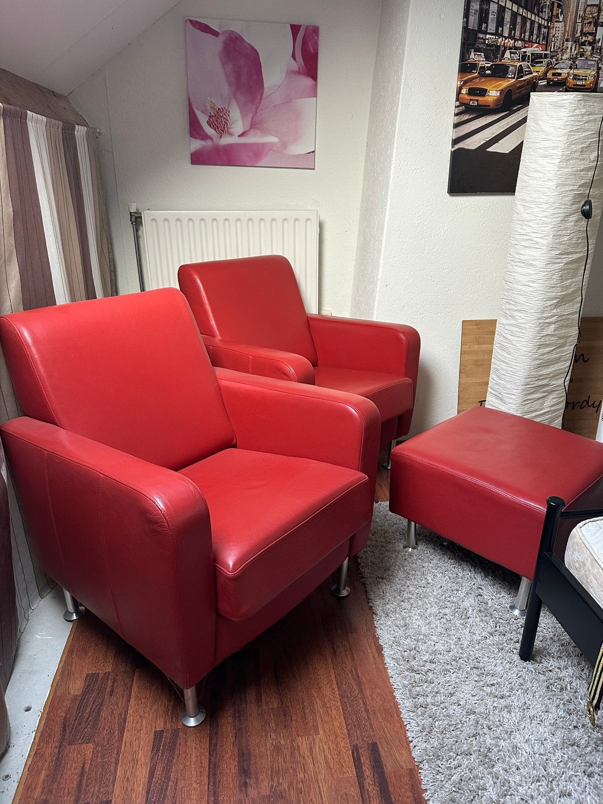 2 Rode Fauteuils met Voetenbank - Zo goed als nieuw, Ophalen, Zo goed als nieuw, Kunststof, 75 tot 100 cm