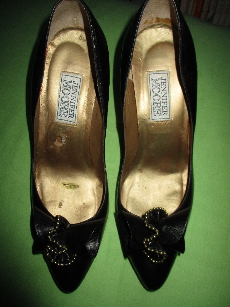 Merk-pumps Jennifer Moore met hoge hak, Ophalen, Jennifer Moore, Zwart, Zo goed als nieuw