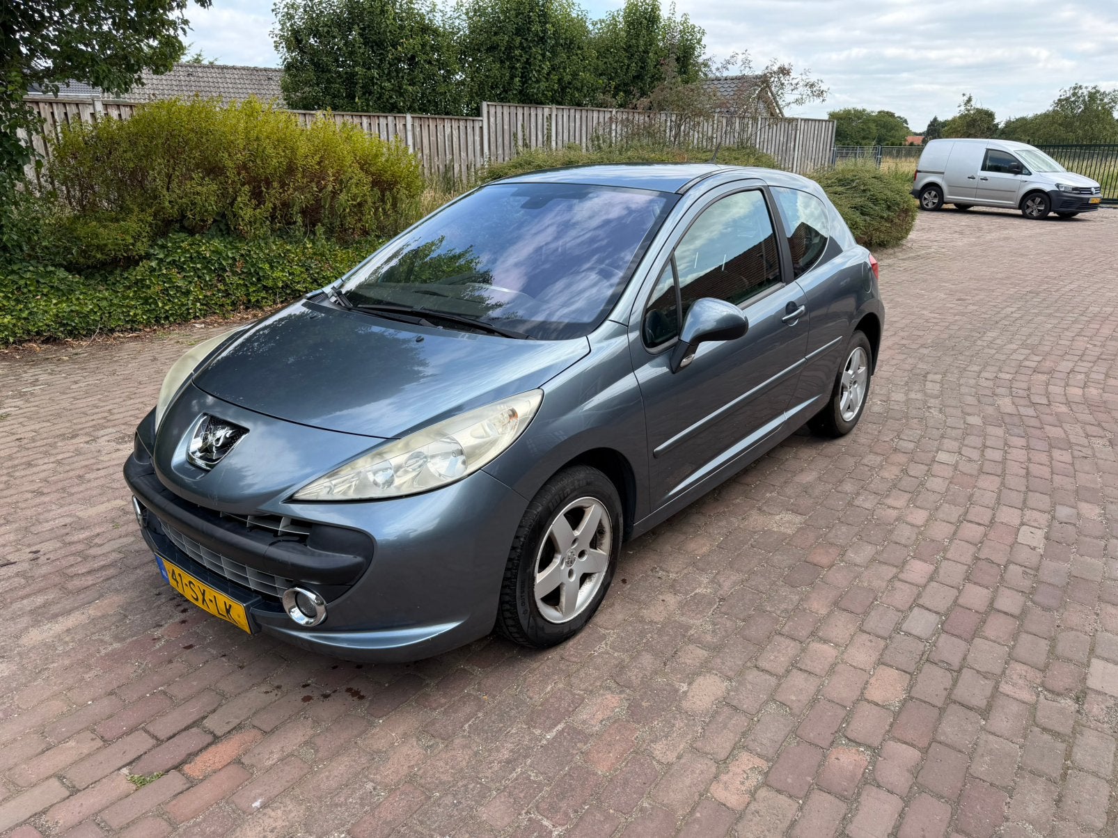 Peugeot 207 1.4 16V 3DRS 2006 Grijs clima elek ramen, Auto's, Voorwielaandrijving, 4 cilinders, 49 €/maand, Origineel Nederlands