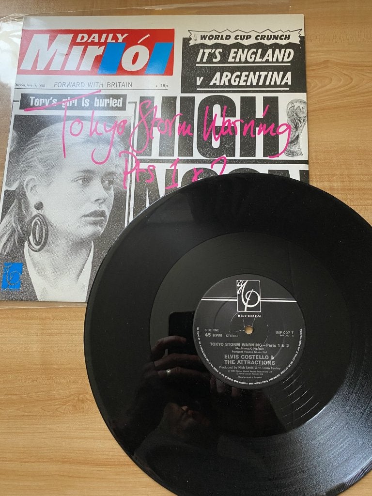 Elvis Costello & The Attractions Tokyo Storm Warning Pts 1&2, Pop, Ophalen of Verzenden, Zo goed als nieuw, 12 inch