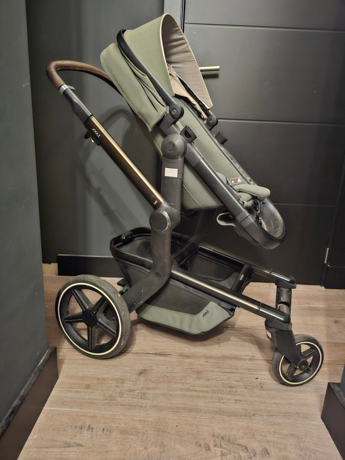 Complete Joolz Day 3 kinderwagen uit 2021 met accessoires, Kinderen en Baby's, Kinderwagens en Combinaties, Ophalen