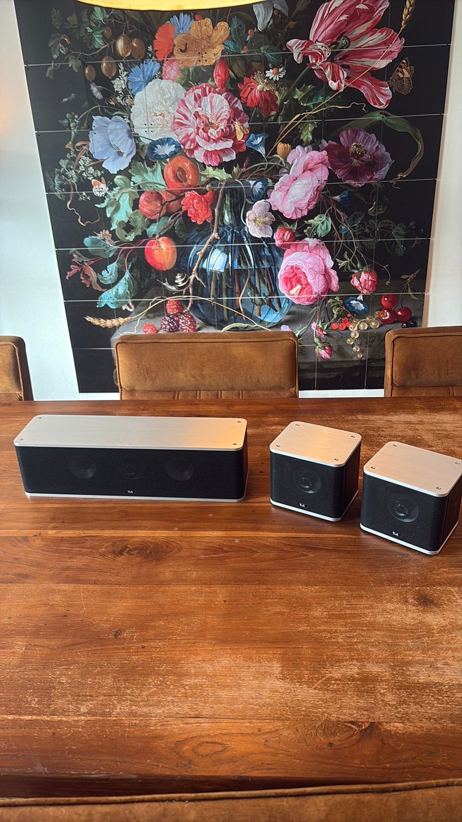 Set T+A Met : KC550 center en K-mini speaker, Gebruikt, 60 tot 120 watt, Geschikt voor surround/home cinema, Center speaker