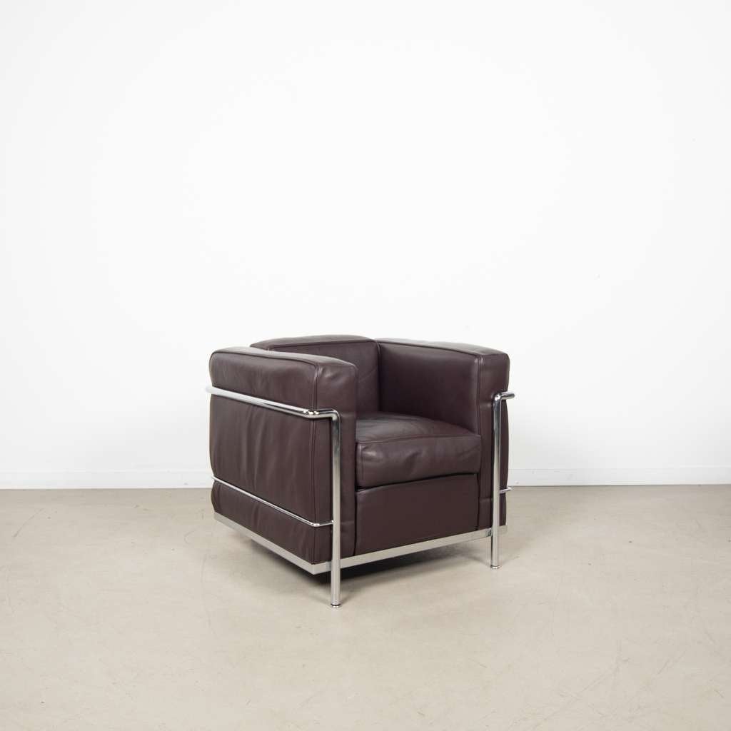 2x Cassina LC2 Fauteuil Donkerbruin Leer, Niet ingevuld, Minder dan 75 cm, Niet ingevuld, Zo goed als nieuw