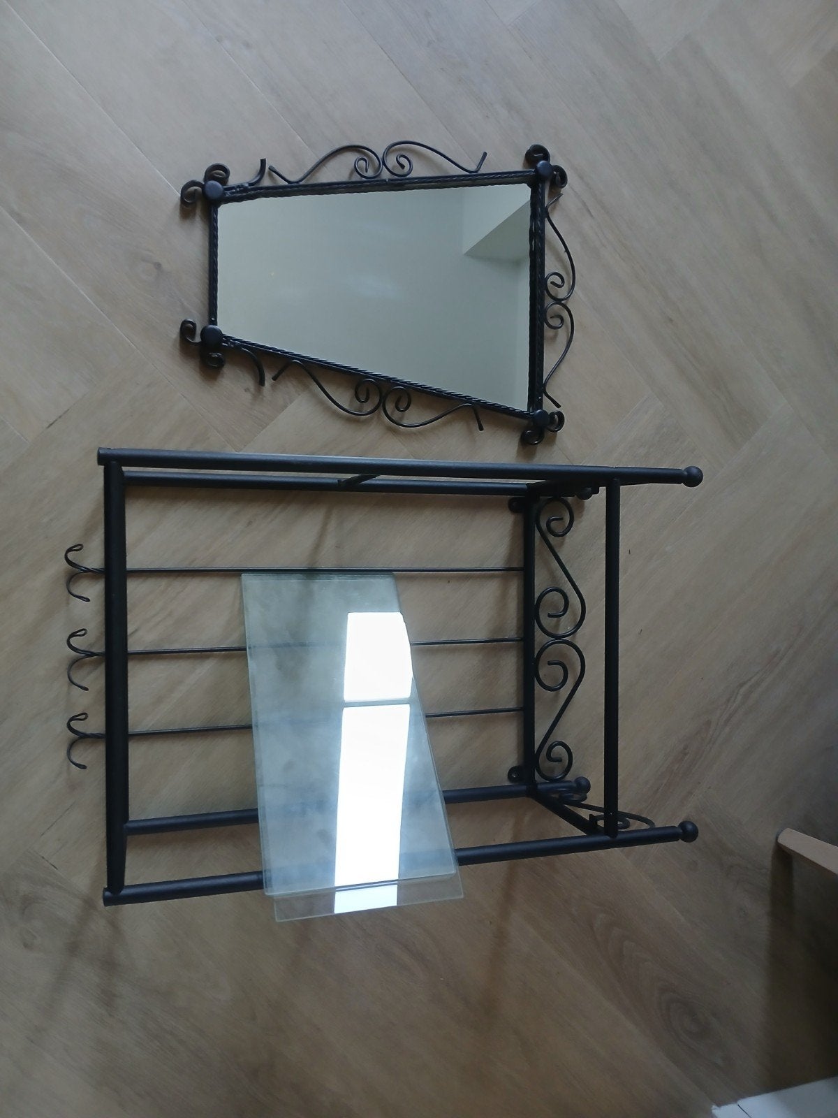 Smeedijzeren spiegel en wandrek met glasplaat, Ophalen, Minder dan 50 cm, Gebruikt, Minder dan 100 cm