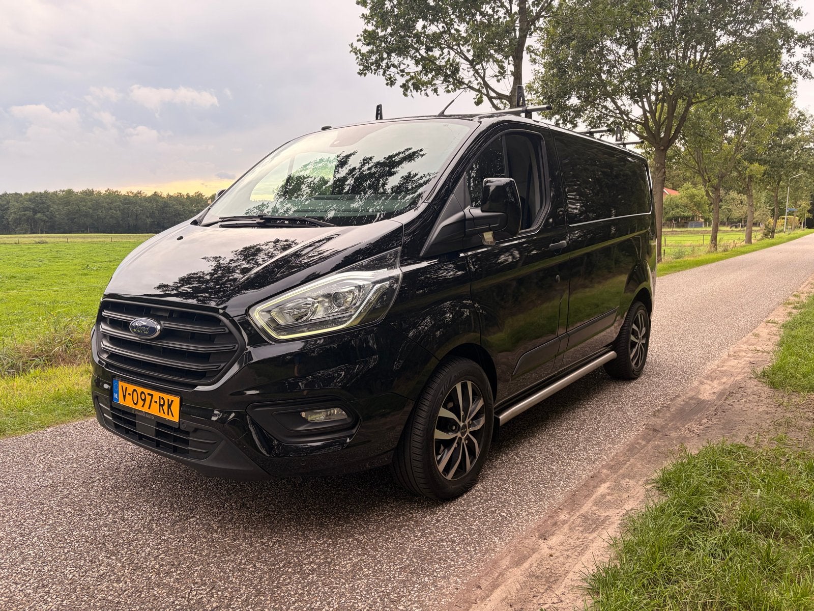 Ford Transit Custom 2.0 Tdci 105PK 08/2018 NETTE BUS 18” LED, Voorwielaandrijving, Stof, 1995 cc, 4 cilinders