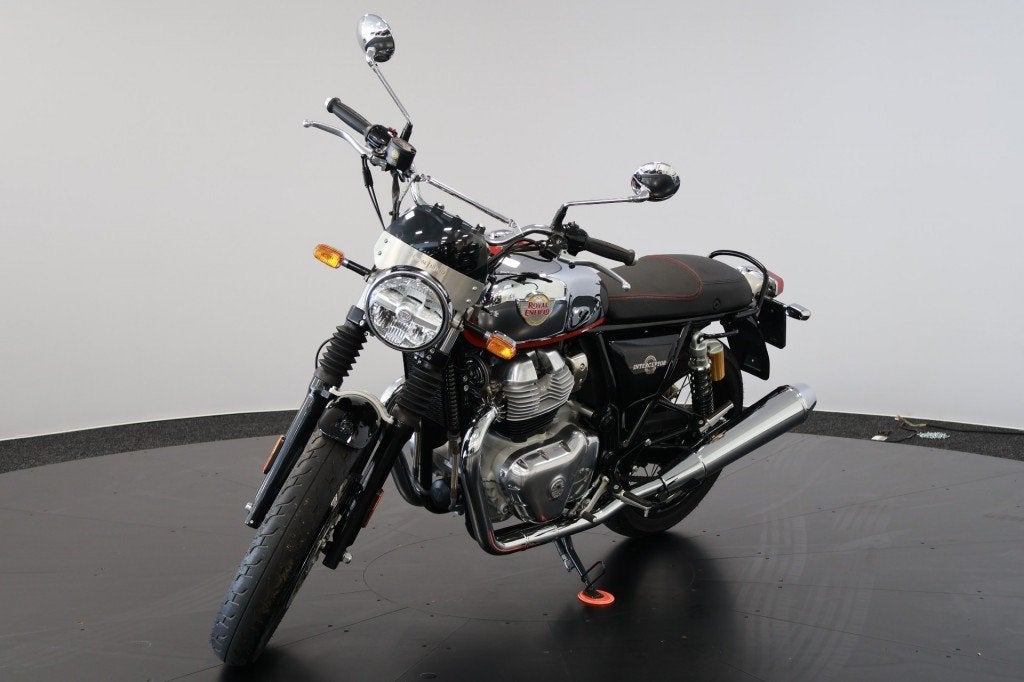 Royal enfield Interceptor 650 Tour, 648 cc, Bedrijf, Overig, Thiruvottiyur High Road, Thiruvottiyur, Chennai, Tamil Nadu 600019, India