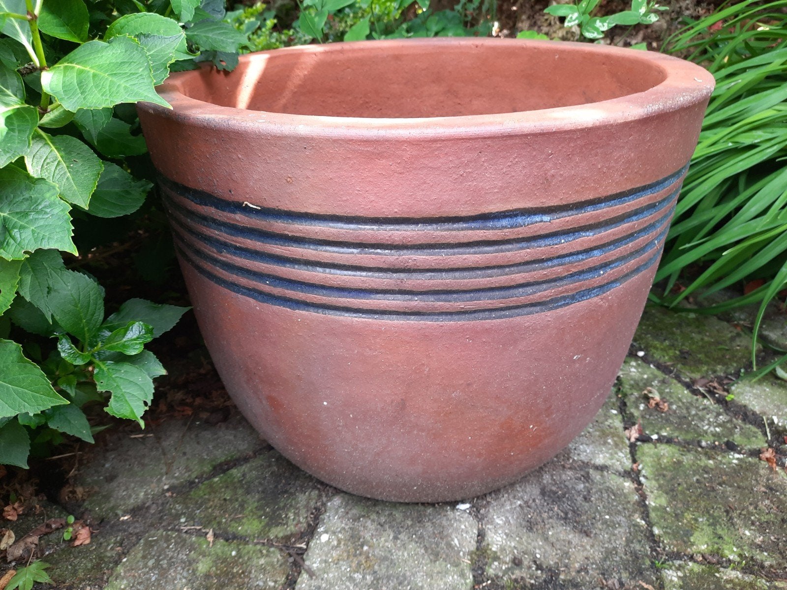 Grote robuuste buitenpot, Tuin en Terras, Bloempotten, Ophalen, Rond, Aardewerk