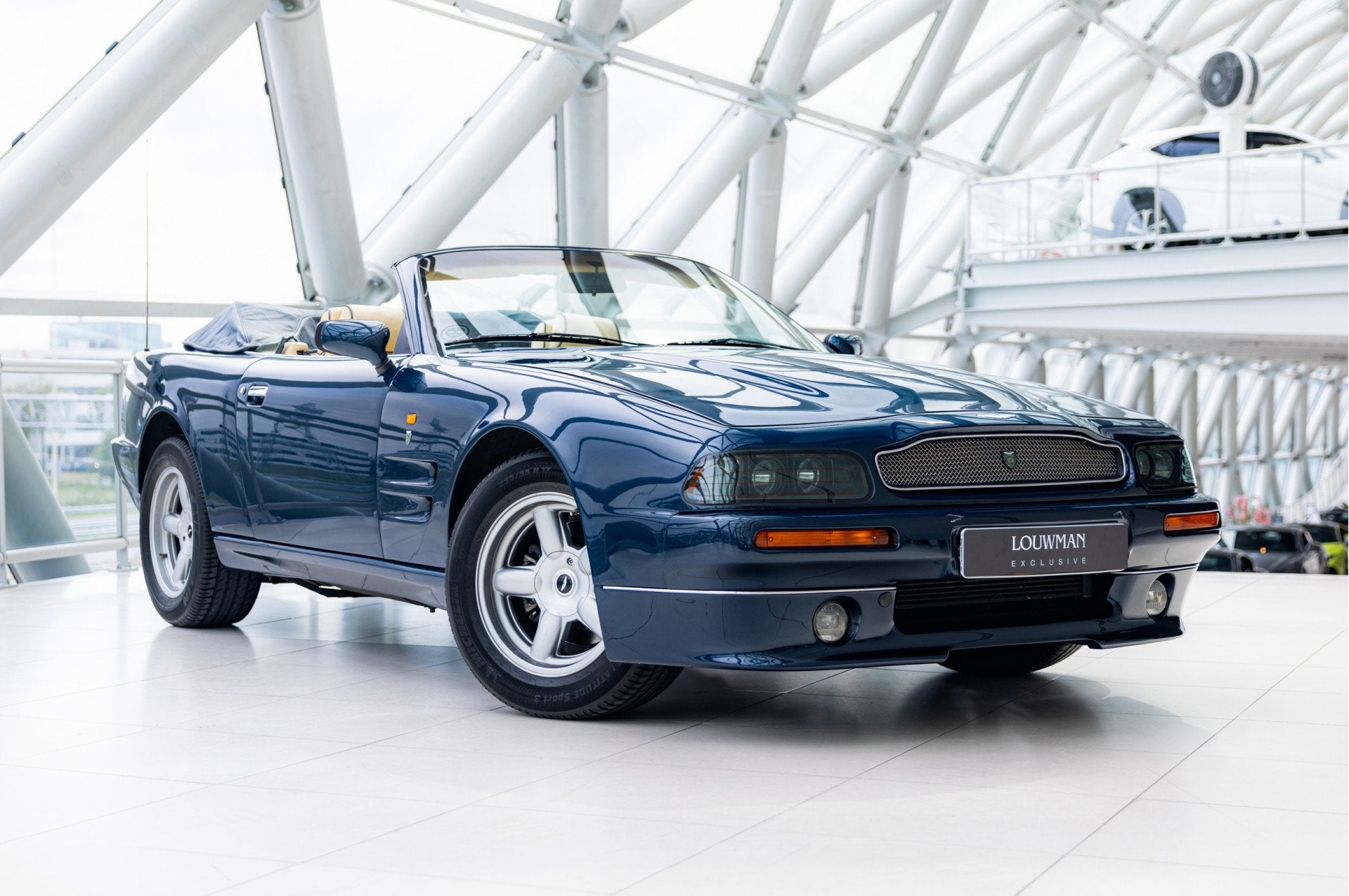 Aston Martin V8 Volante Virage | 5.3 V8 | Org NL | ''05 AM W, Auto's, Oldtimers, Automaat, Achterwielaandrijving, Beige, Cabriolet