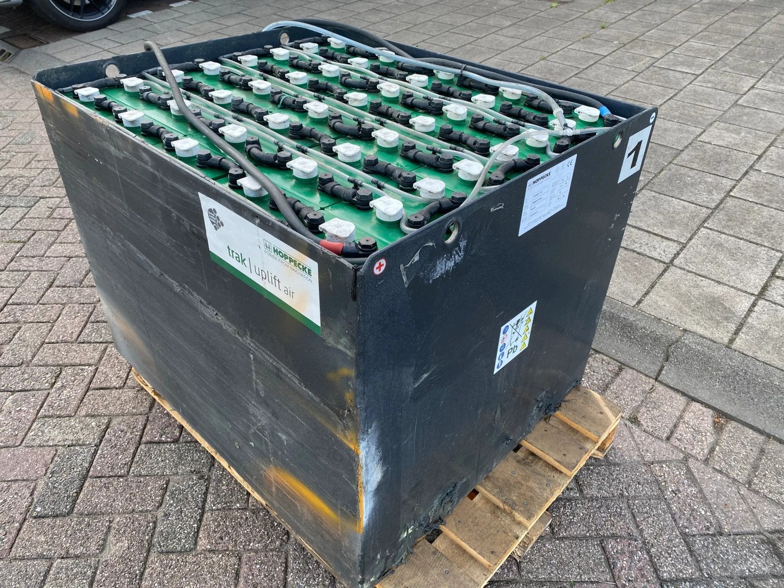 Hoppecke 80v 775aH ZO GOED ALS NIEUWE BATTERIJ / HEFTRUCK, Marconistraat 2
3133 KL  Vlaardingen, NL, Yilmaz Heftrucks, Info@yilmazheftrucks.nl